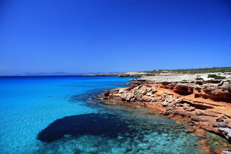 De kust en stranden van Formentera