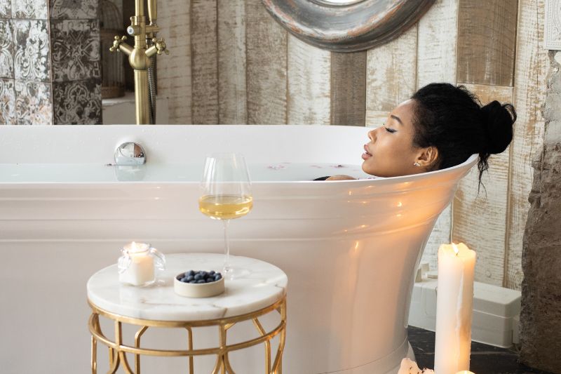 tips voor een sfeervolle en romantische badkamer